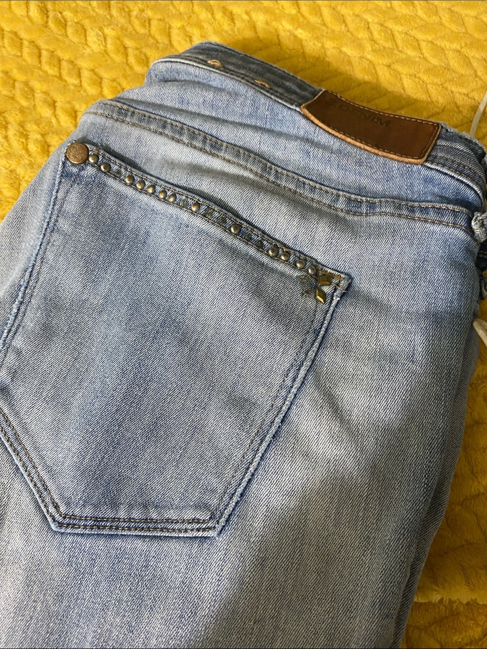 Light Blue Women's Studded Back Pocket Jeans